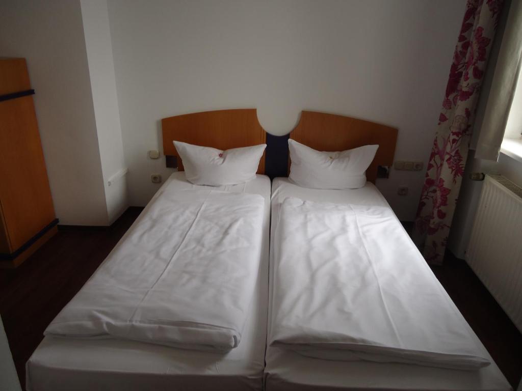 Garni Hotel Kaiserdom Bamberg Pokoj fotografie